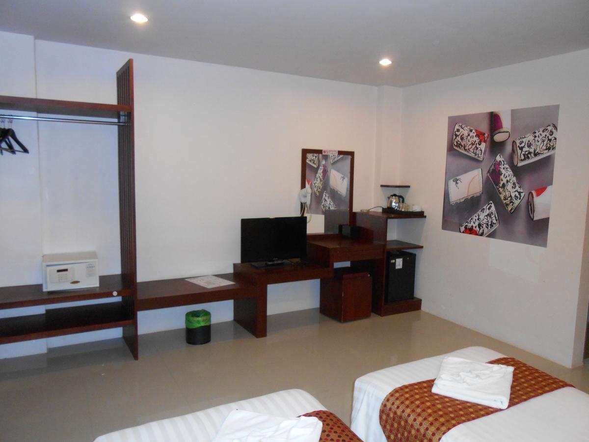 7 Sky Residency Hotel Patong Exterior photo