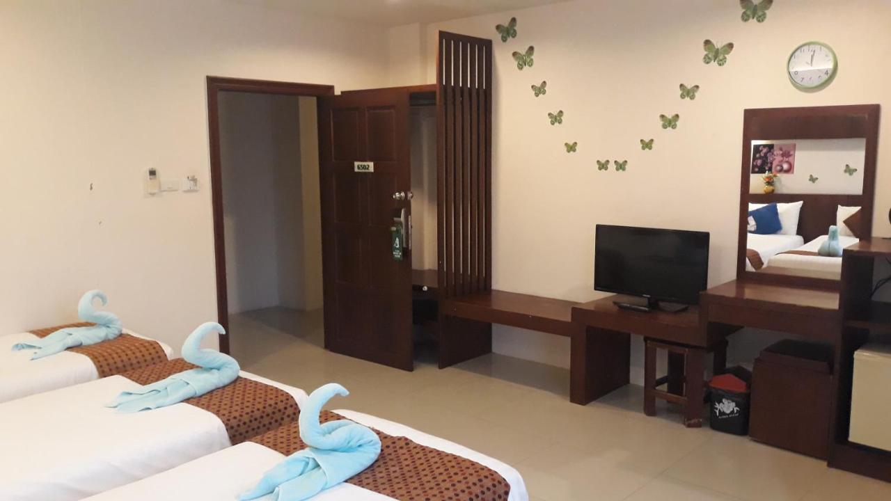 7 Sky Residency Hotel Patong Exterior photo
