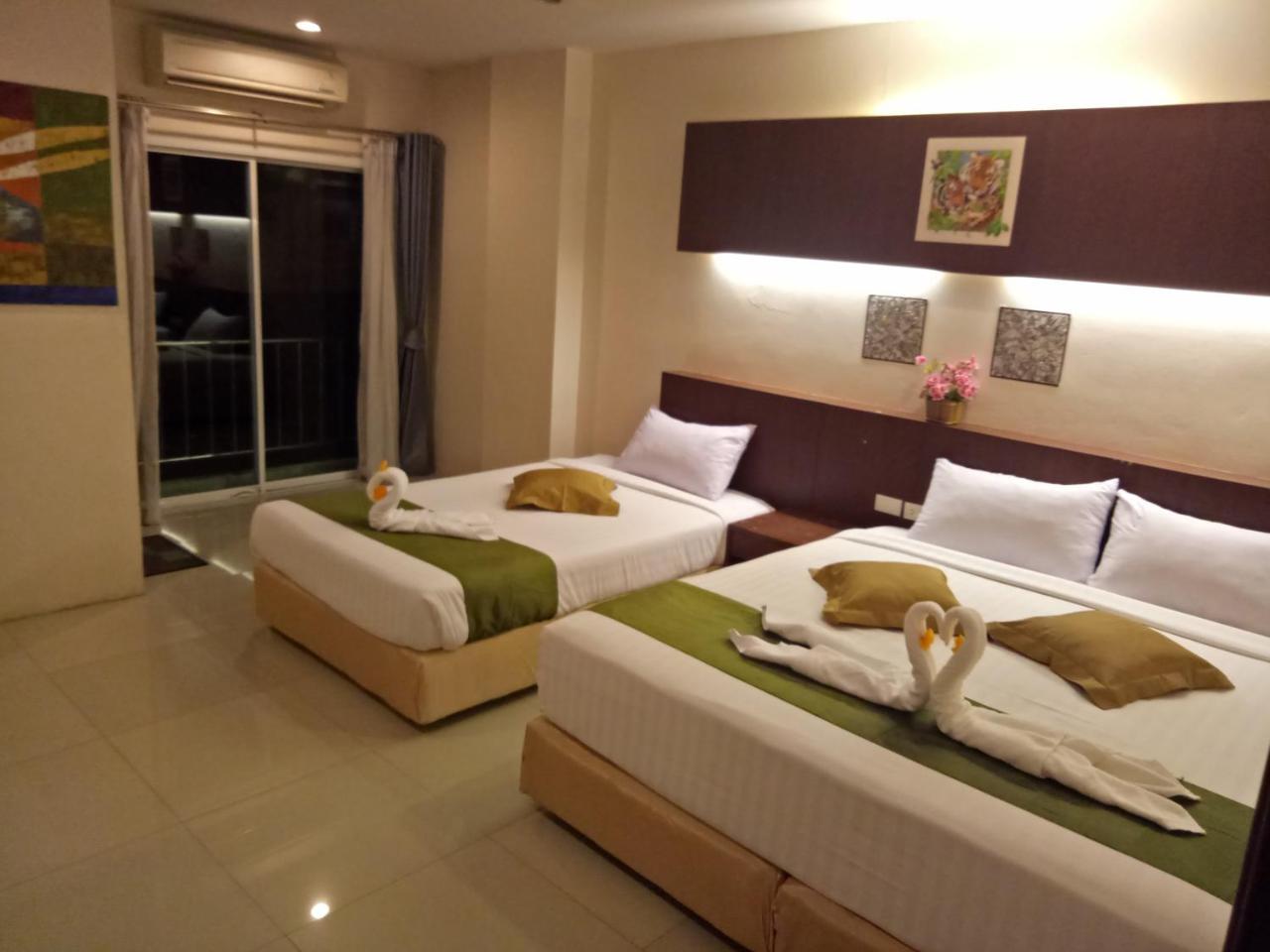 7 Sky Residency Hotel Patong Exterior photo
